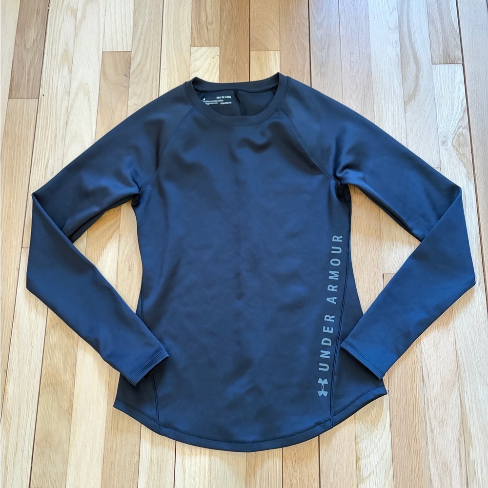 Under Armour Women's Black Long-Sleeve